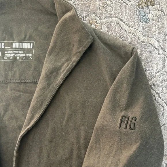 Cool Eco-Friendly Cropped Bolero Top (designed in Montreal) - Picture 4 of 8